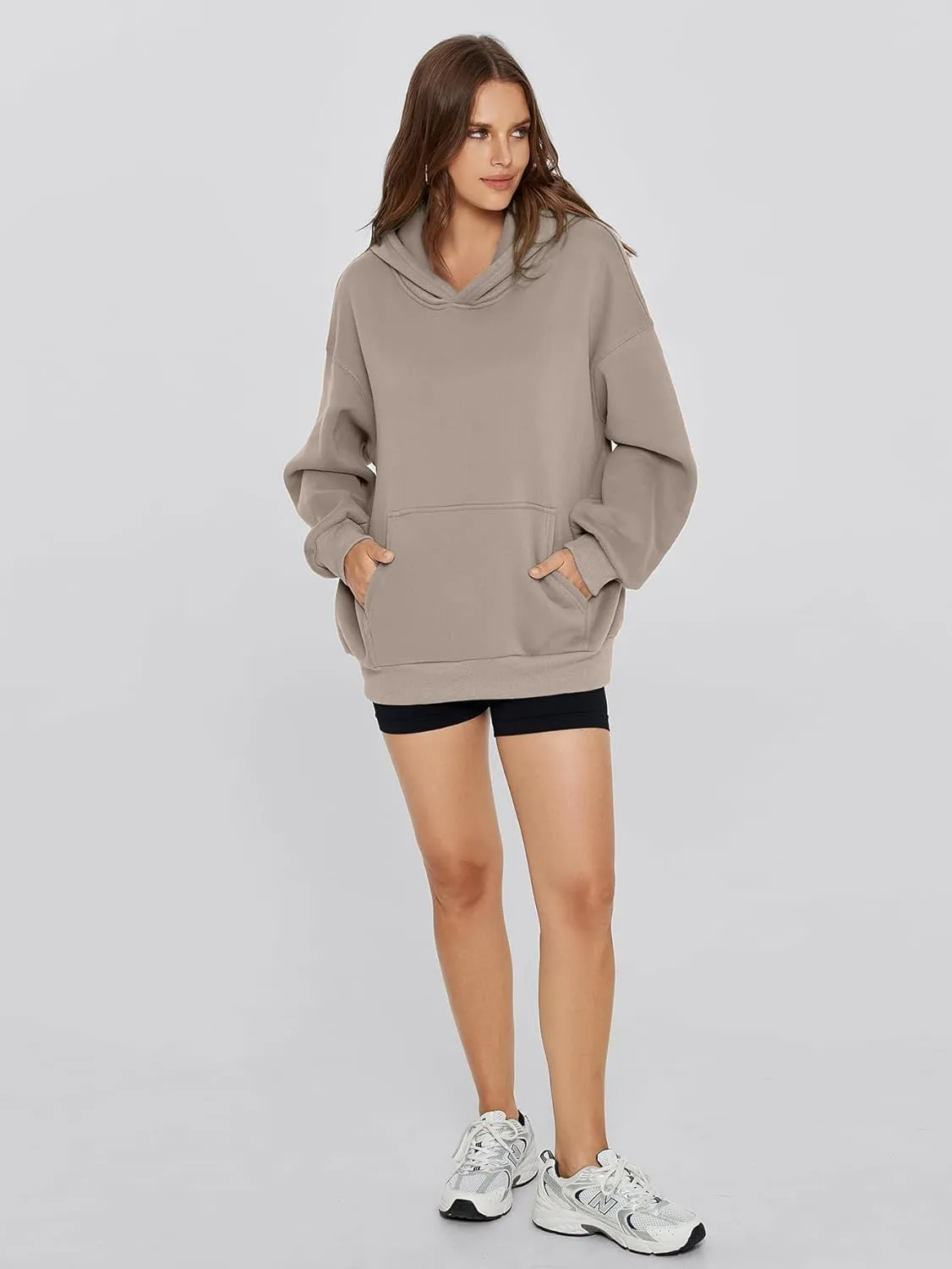 Glamaker Women's Oversized Essentials Hoodies Fleece Sweatshirts Fall Long Sleeve Sweater Pullover Hoodie With Pocket