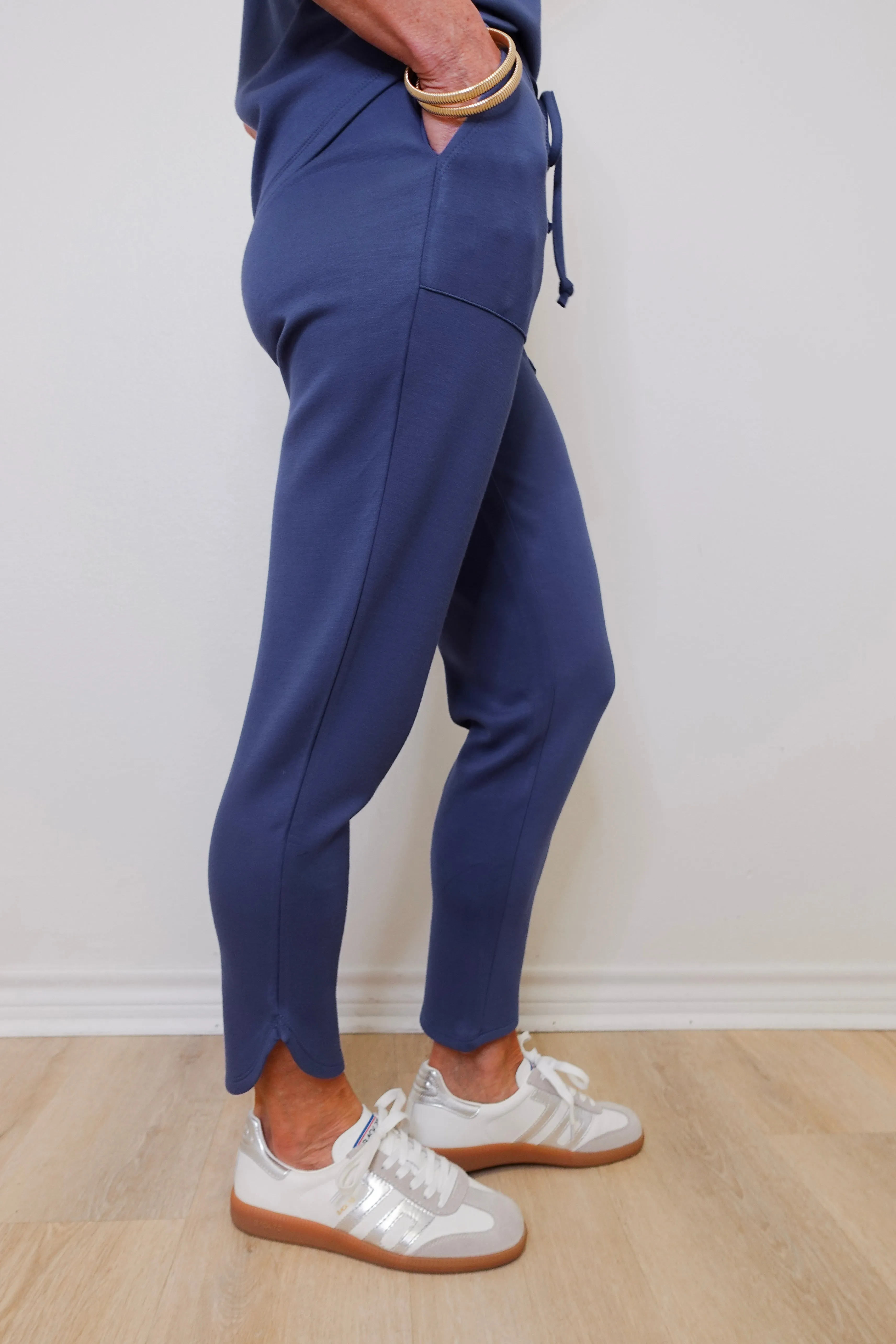 PURE DREAM V-NECK LOUNGE SET